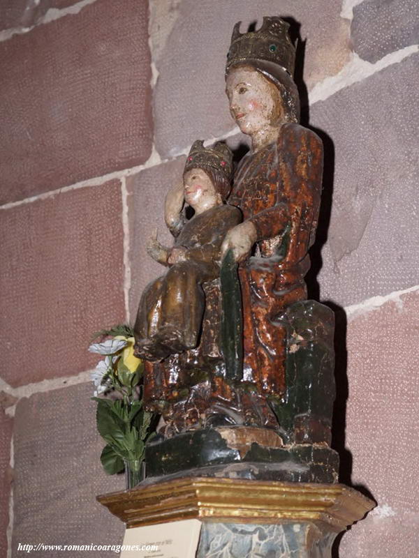 TALLA ROMNICA DE LA VIRGEN CON NIO EN EL ALTAR CENTRAL